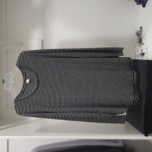 Old Navy maternity shirt